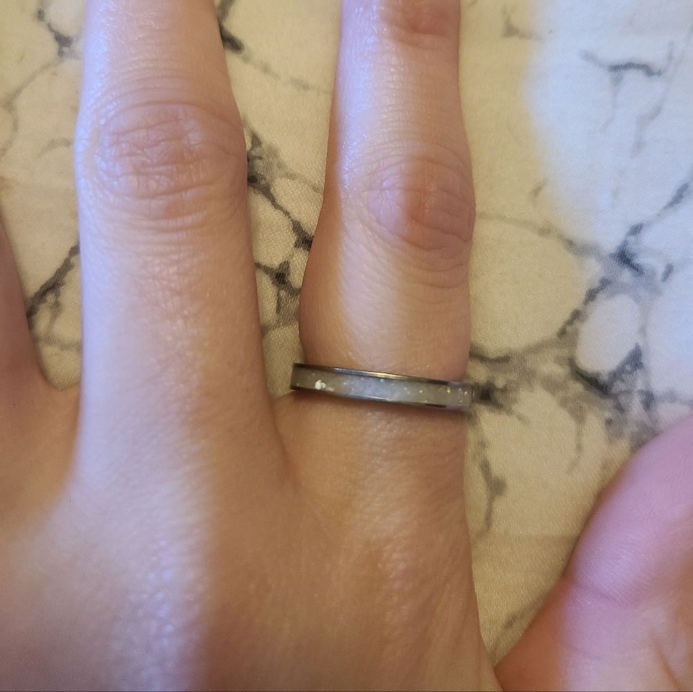 Size 6 two ring bands ✨️ - Picture 8 of 11